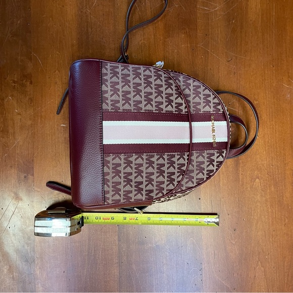 Michael Kors Abby Tote - Picture 3 of 7